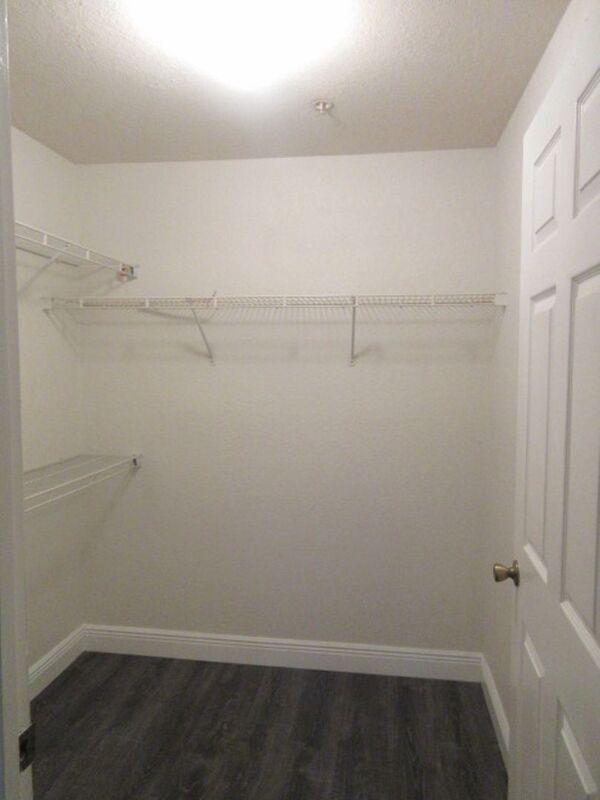 Building Photo - 831 Camargo Way