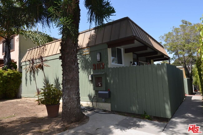 Building Photo - 3113 5th St