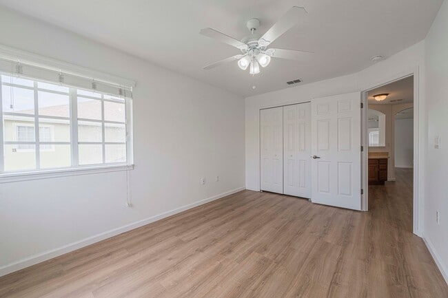 Building Photo - 3701 Titanic Cir