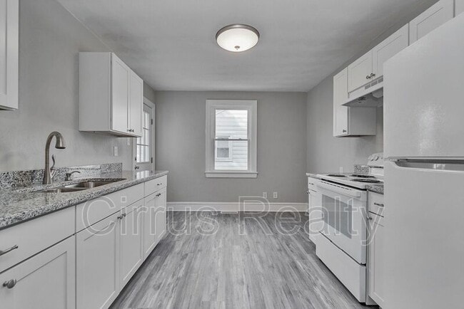 Building Photo - 3611 1/2 King St