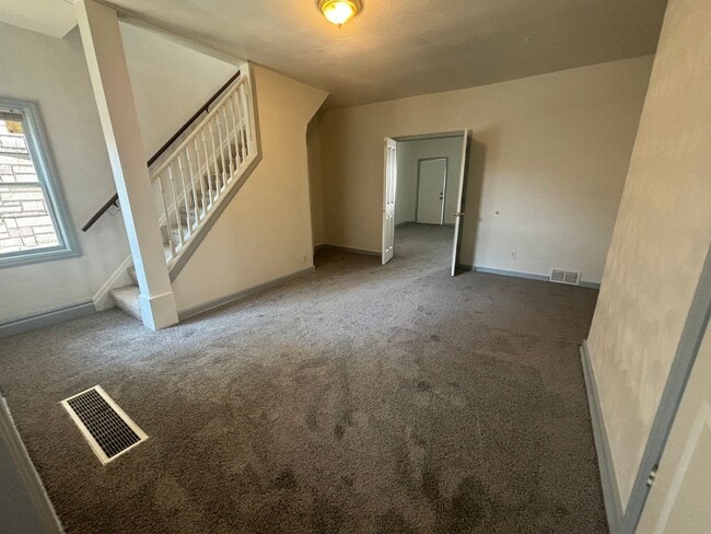Building Photo - 3 Bedroom, 1 Bathroom Single Family Home (...
