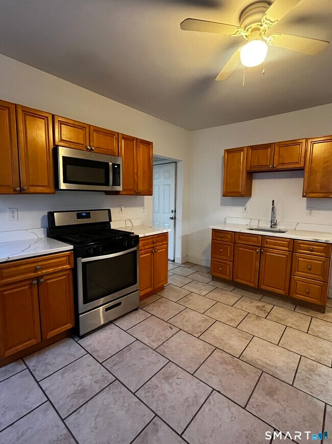 Building Photo - 109-111-111 Park Terrace