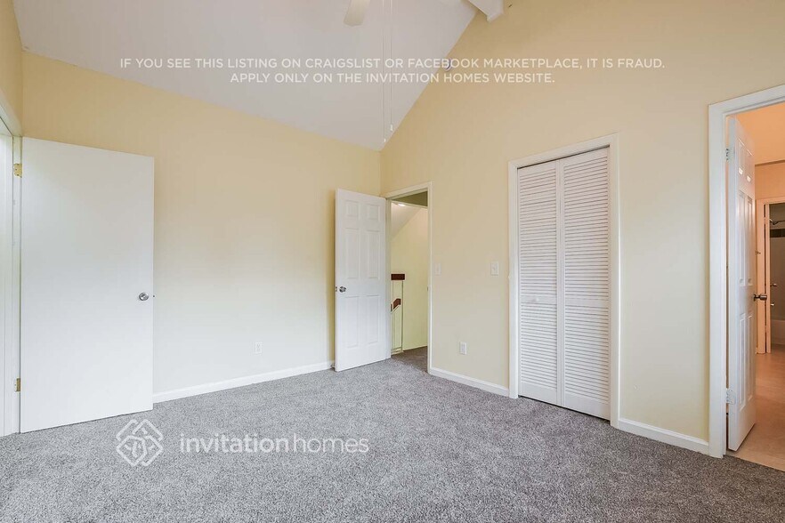 Building Photo - 3741 Linsbury St