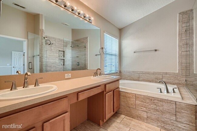 Building Photo - 5 br, 3 bath House - 22727 Killington Blvd...