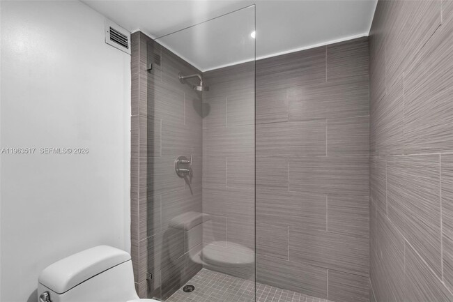 Building Photo - 2301 Collins Ave