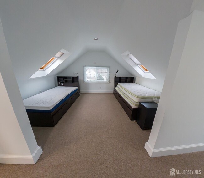 Building Photo - 15 Sedgwick St