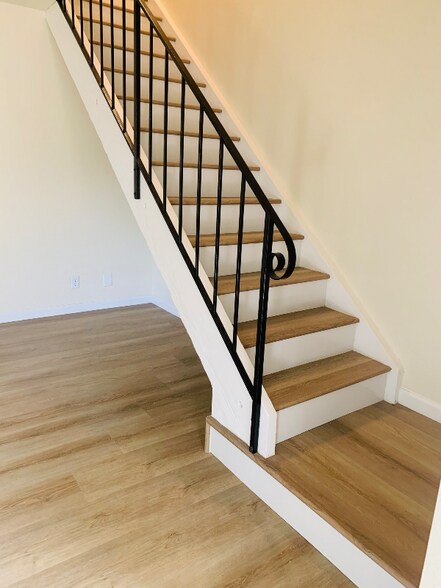 Building Photo - 3007 Lillard Dr