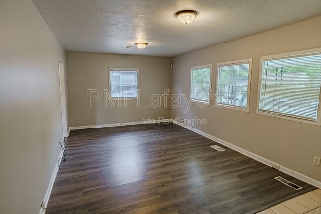 Building Photo - 409 S 15th St