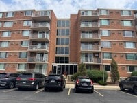 Building Photo - 2211 S Highland Ave