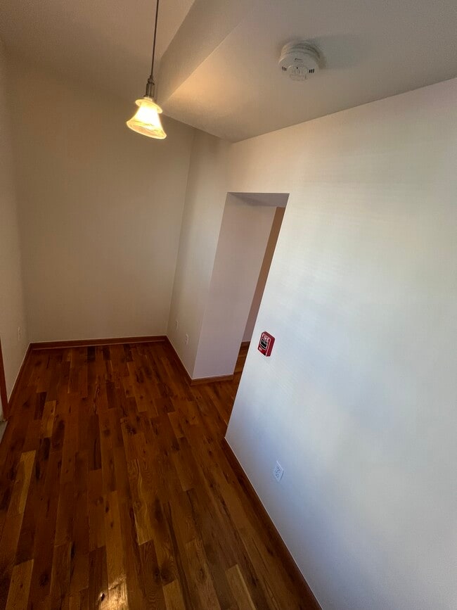 Building Photo - 35-37 Halleck St