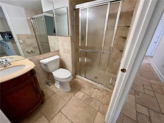 Building Photo - 10253 Riverbend Terrace