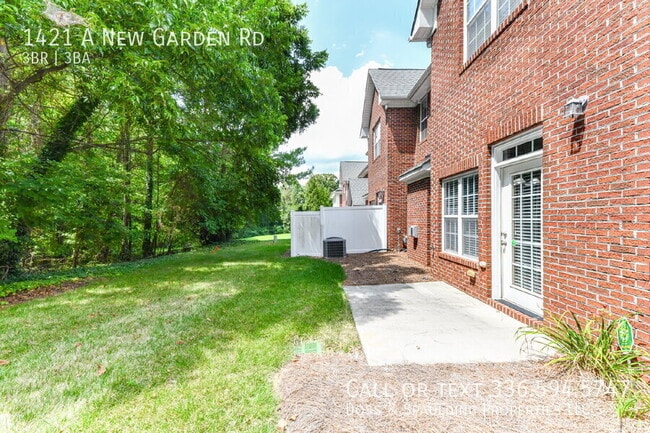 Building Photo - 1421 New Garden Rd
