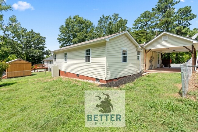 Building Photo - 3912 Martin Ave