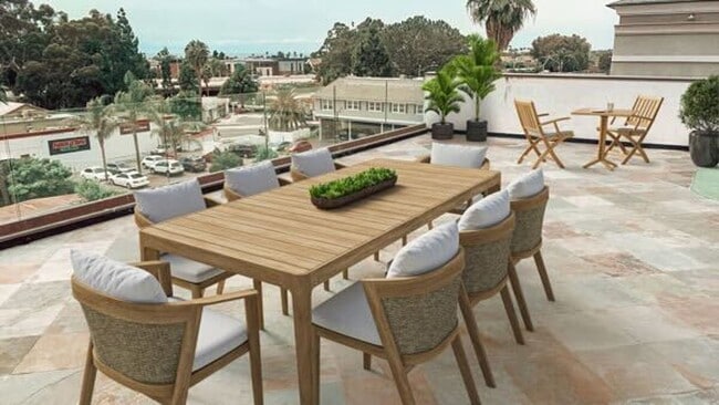 Building Photo - Gorgeous Custom Home in Carlsbad - 1 Mile ...