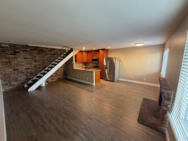 Building Photo - 5619 42nd St