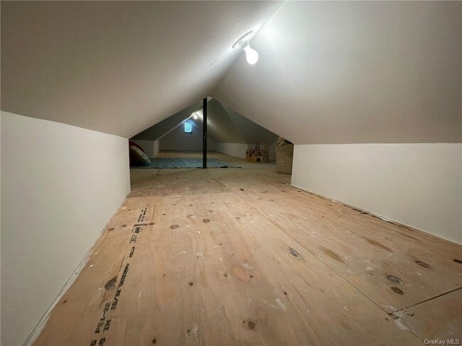 Building Photo - 17 Catskill Ave