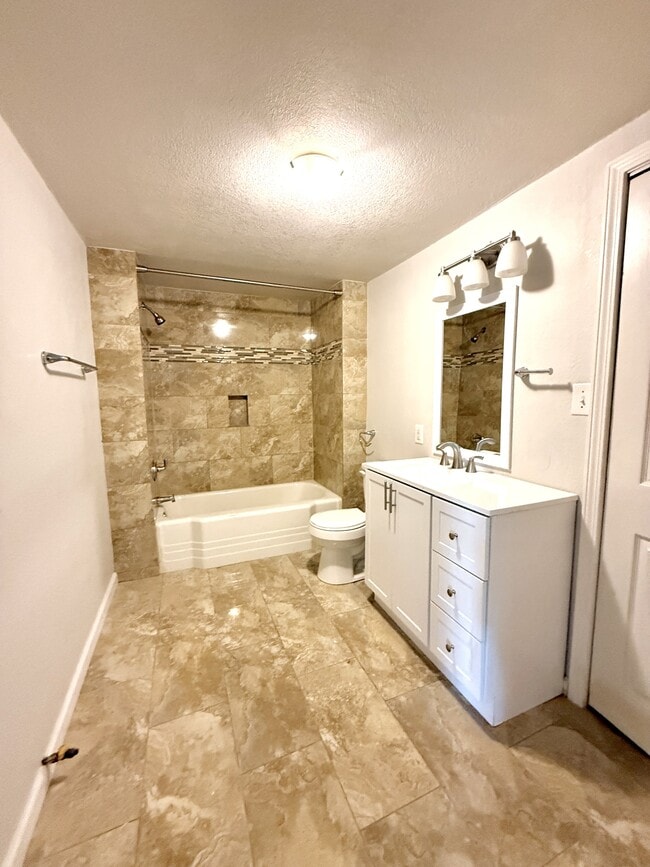 Building Photo - 5566 OK-199