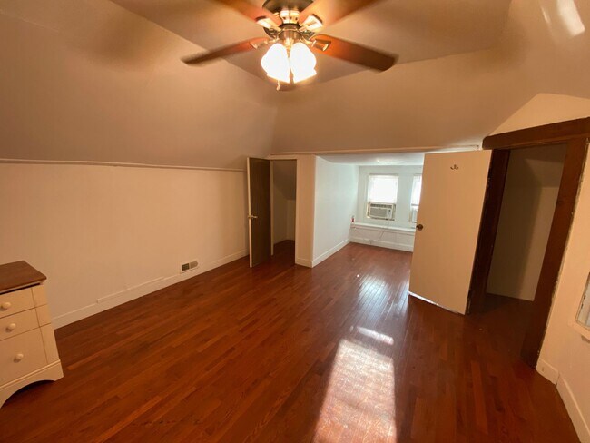 Building Photo - 1837 N 4th St