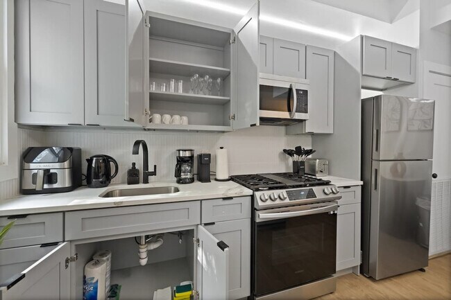 Building Photo - 20 Tuers Ave