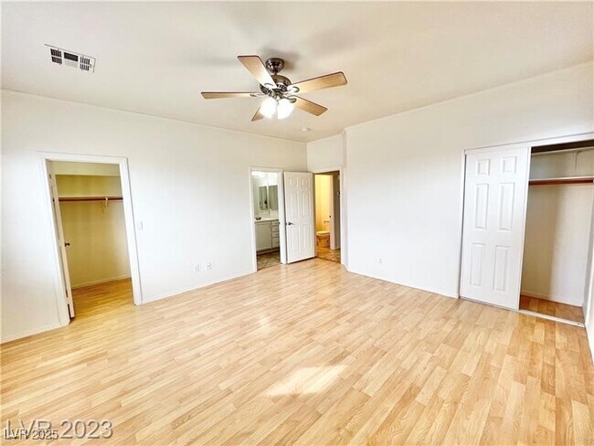 Building Photo - 9325 Hidden Harbor Ave