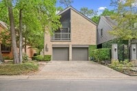 Building Photo - 130 Sugar Berry Cir