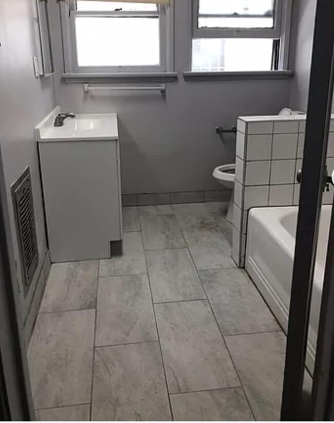 Building Photo - 4286 Leimert Blvd