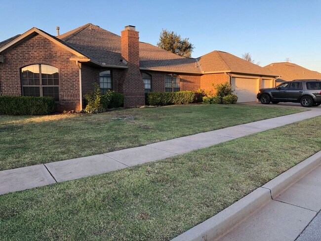 Building Photo - Beautiful granite and tile backsplash to update the large kitchen. 3 bedrooms + an office, large ...