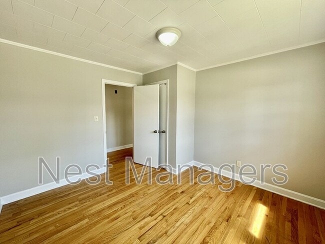 Building Photo - 531 E Donaldson Ave