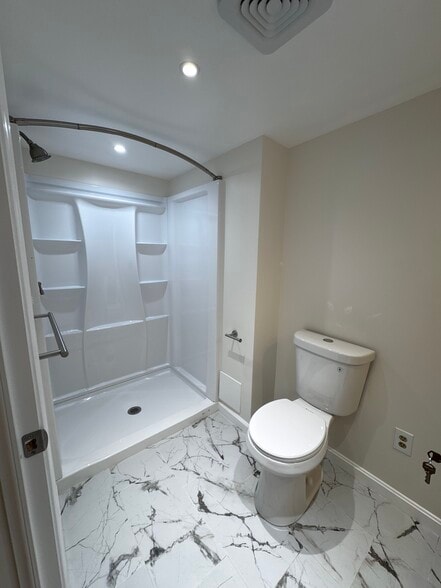 basement full bath - 1242 Cedarcliff Dr