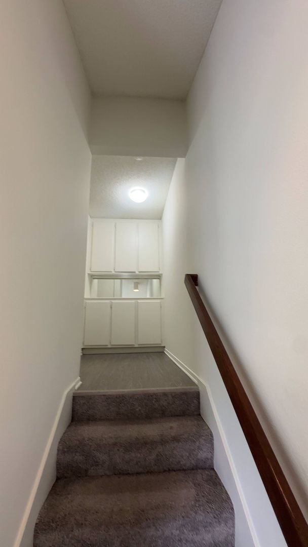 Building Photo - 2 Bdrm Condo in the Gated Saratoga Community