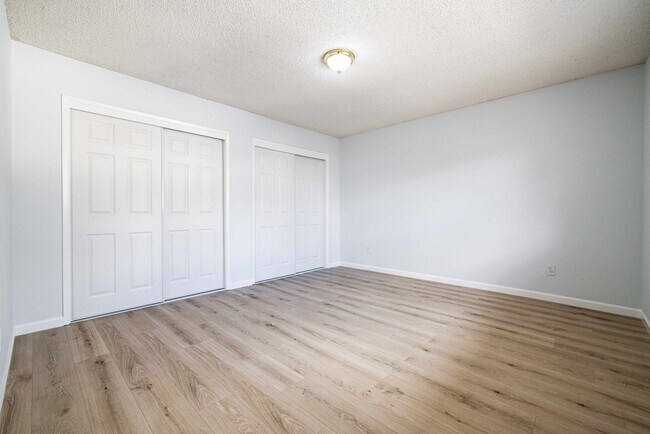 Building Photo - 1305 Sylvan Meadows Dr