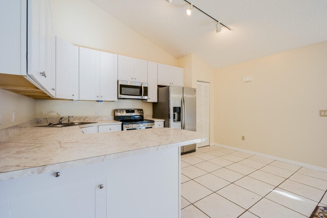 Building Photo - 5532 Golden Eagle Cir