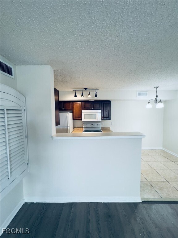 Building Photo - 12750 Equestrian Cir