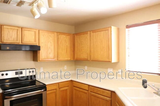 Building Photo - 12237 W Larkspur Rd