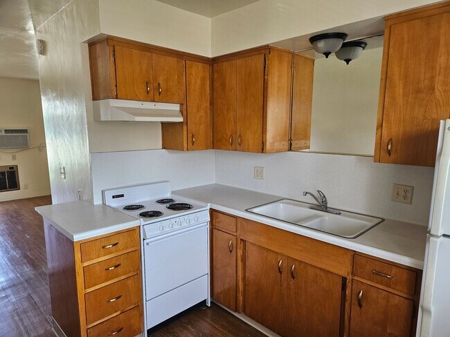 Building Photo - Cute cozy studio apartment for rent
