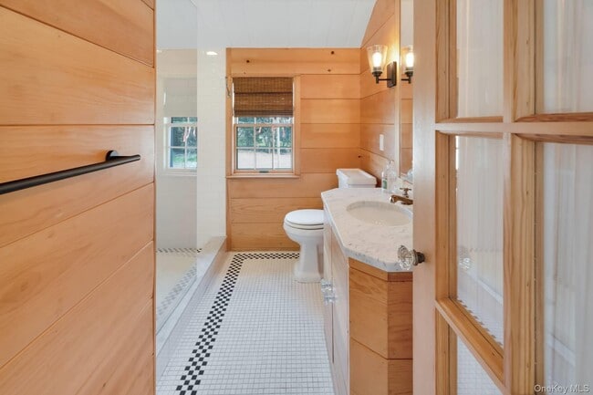 Building Photo - 1 Watersedge Dr