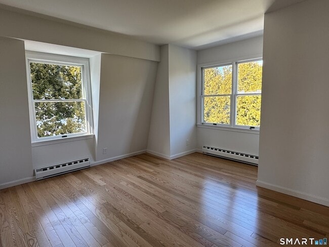 Building Photo - 57 Dean St