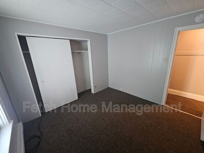 Building Photo - 2534 Derry St