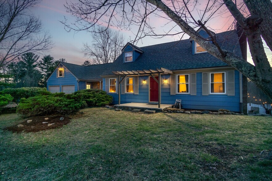 Building Photo - 120 Whitney Dr