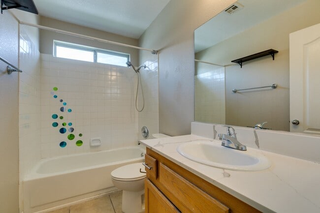 Building Photo - Beautiful Summerlin Home – 3 Bed, 2.5 Bath...