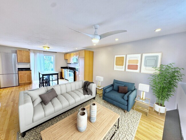 Primary Photo - 364 Sumner St