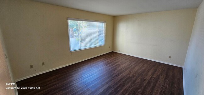 Building Photo - MIRA MESA / SAN DIEGO - Nice 4 Bedroom / 2 Bath House.  AVAILABLE NOW.