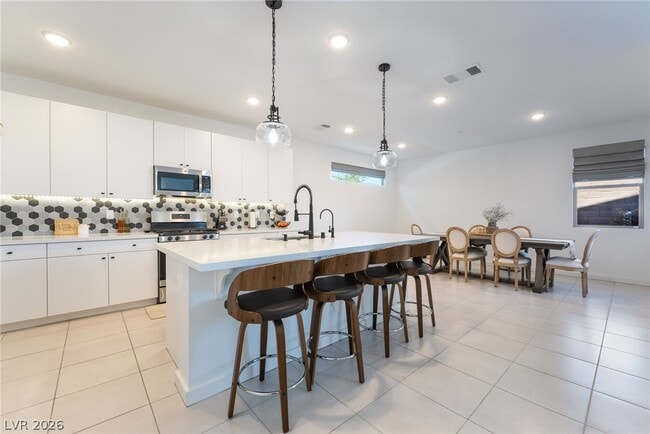 Building Photo - 720 Emerson Creek Ct