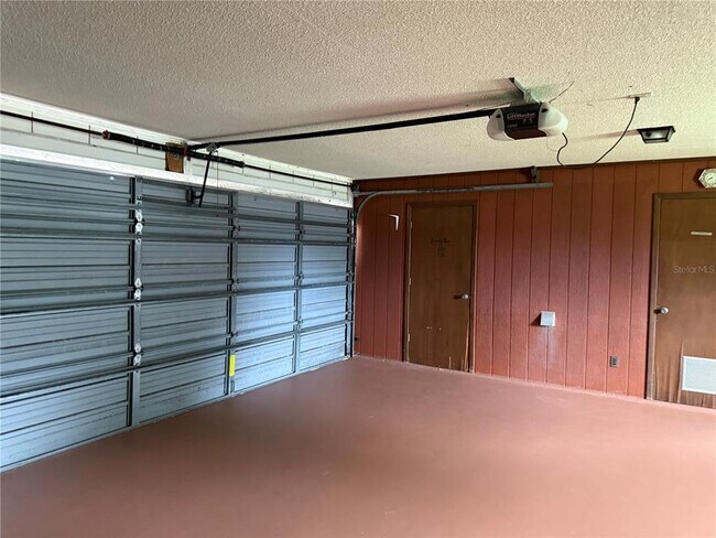 Building Photo - 18 Emerald Way