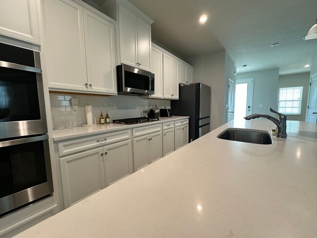 Building Photo - Beautiful Home For Rent in Apopka!