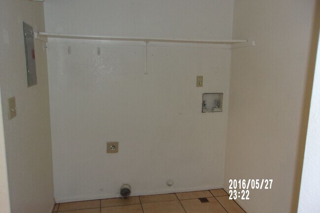 Building Photo - 1330 Plaza Merito