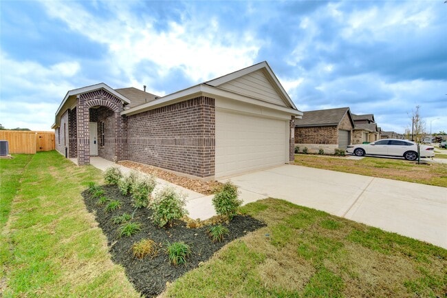 Primary Photo - 24434 Elmwood Falls Dr