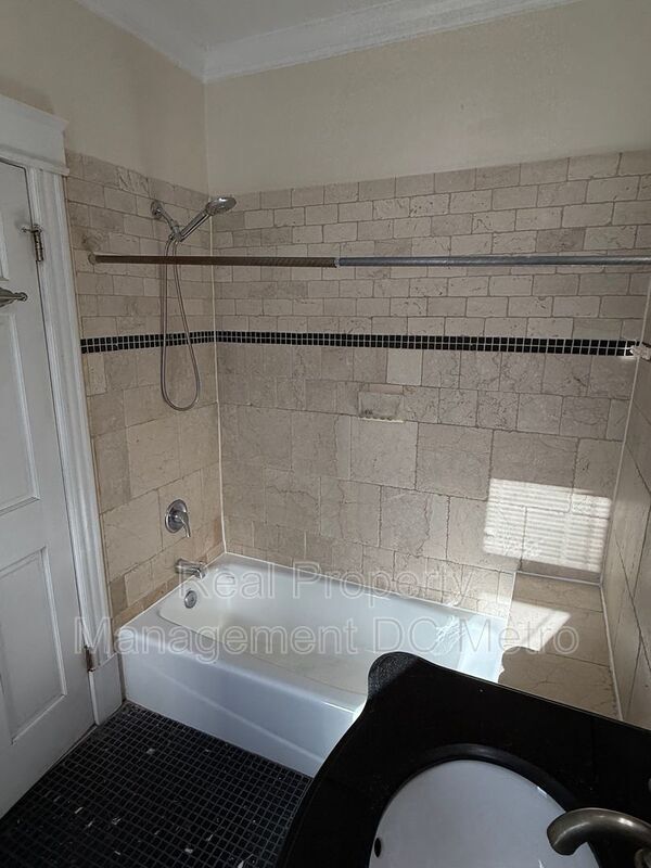 Building Photo - 3538 13th St NW