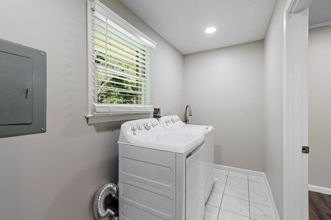 Building Photo - Charming, Newly Remodeled 3 BR, 1.5 BA Home with Fenced Yard on Large Private Lot