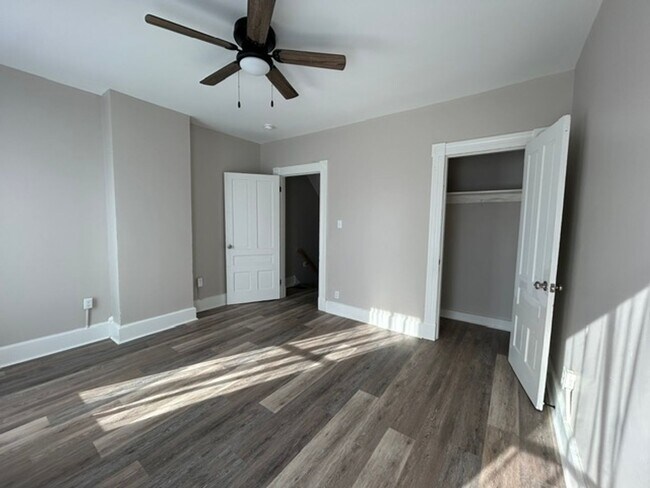 Building Photo - 19-21 S. Van Lear St.
